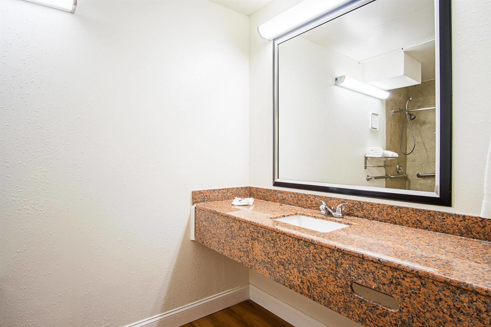 Red Roof Inn Monteagle - I-24 Екстериор снимка